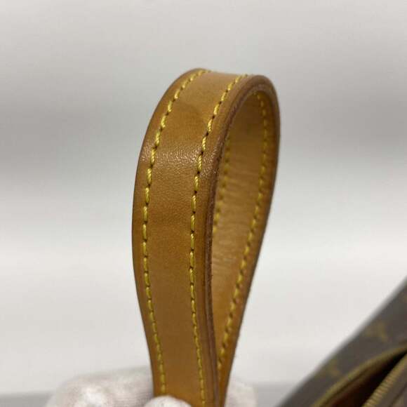 LOUIS VUITTON Authentic Brown Monogram Shoulder Bag